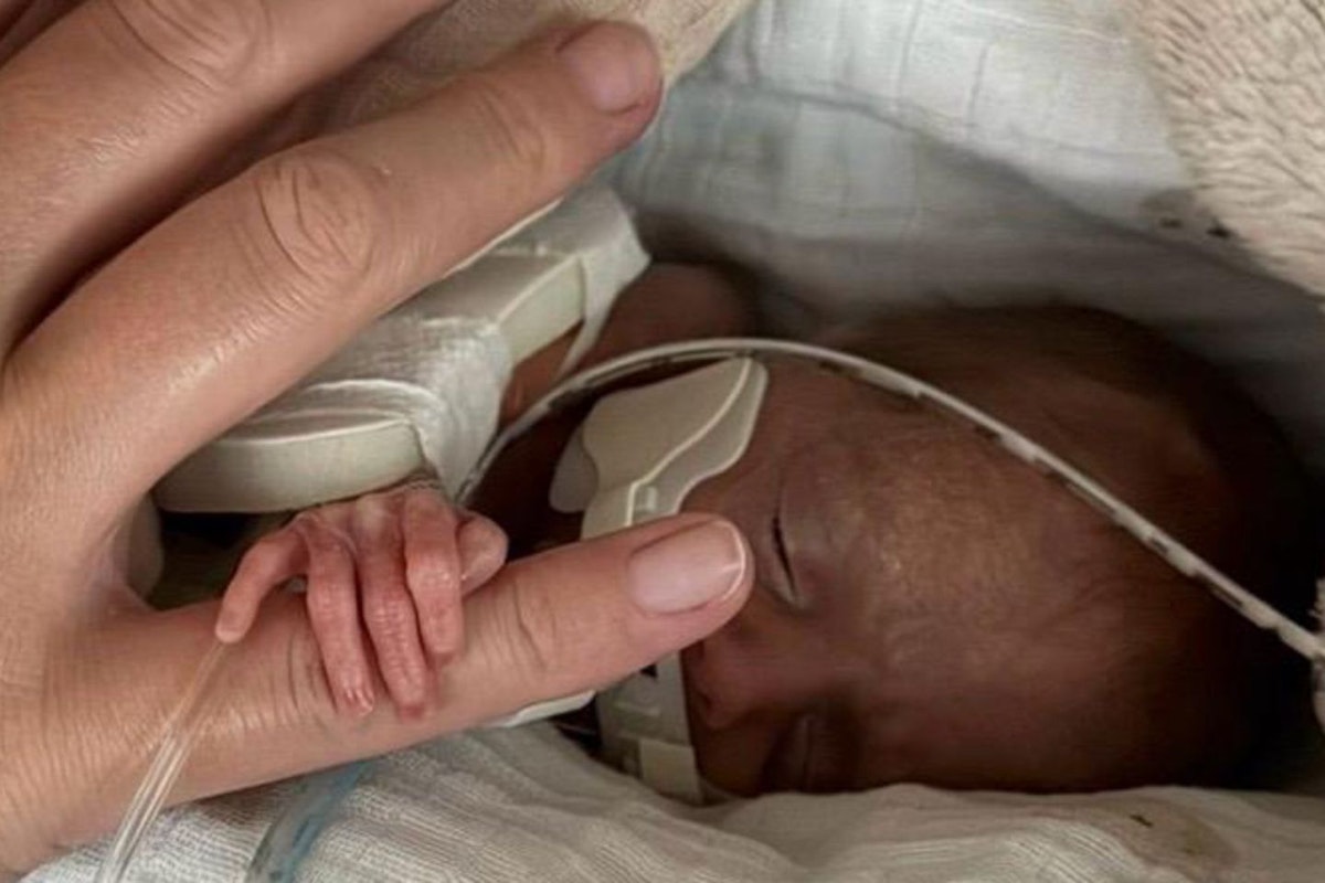 Paralympian welcomes premature baby after experiencing complications