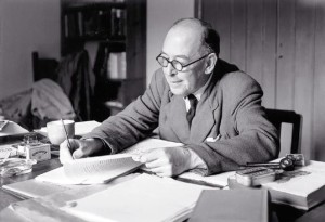 cs_lewis_writing