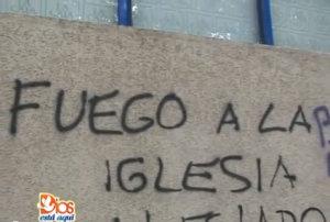 fuego a la iglesia