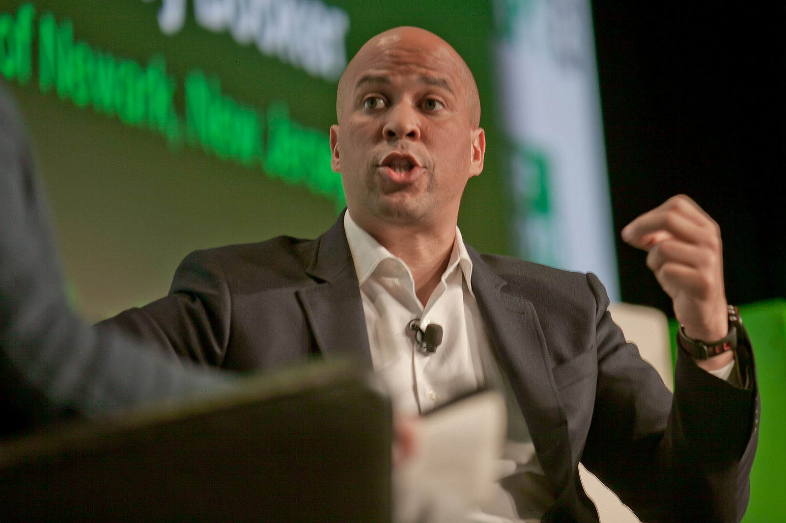 Cory booker, women, campaign, photo via flickr all creative commons
