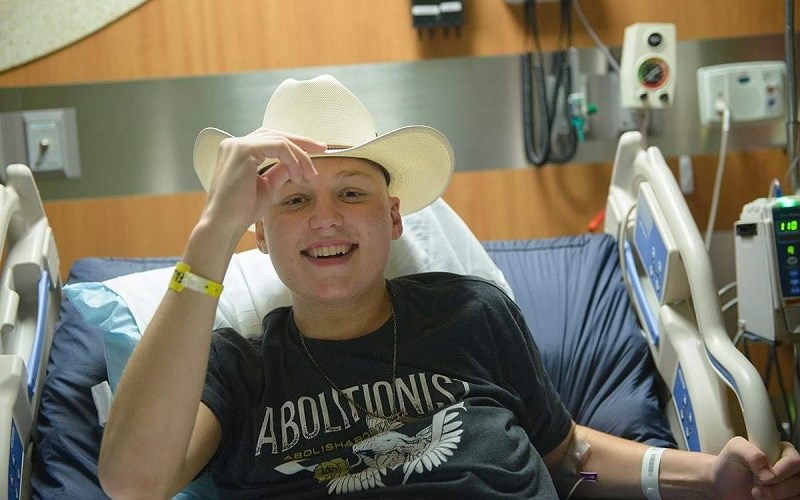 Pro-life teen Jeremiah Thomas wears cowboy hat