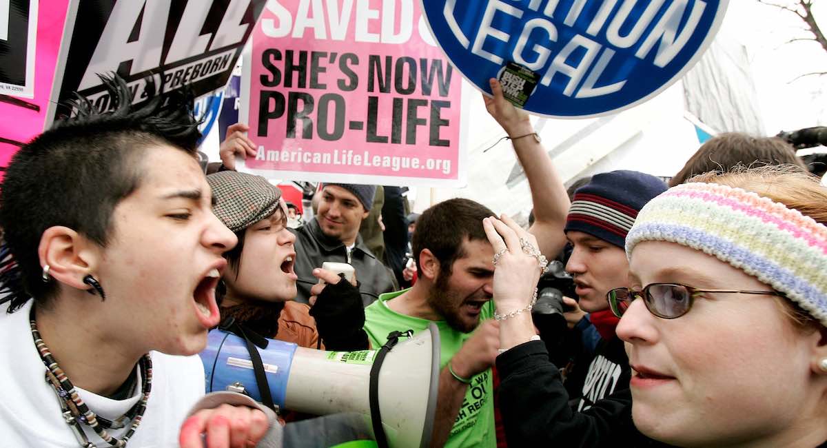 pro-lifers, pro-choices clash