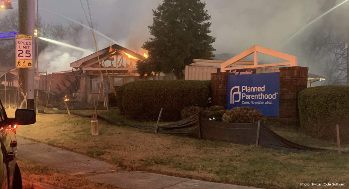 knoxville tn planned parenthood fire