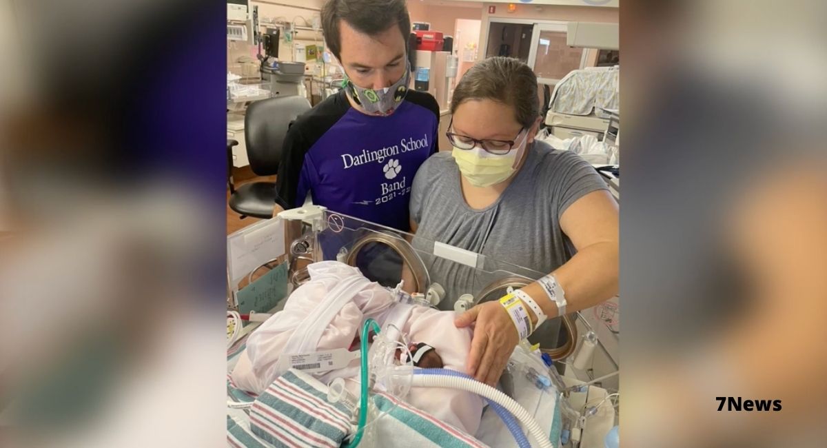preemie, smallest baby, screenshot, premature