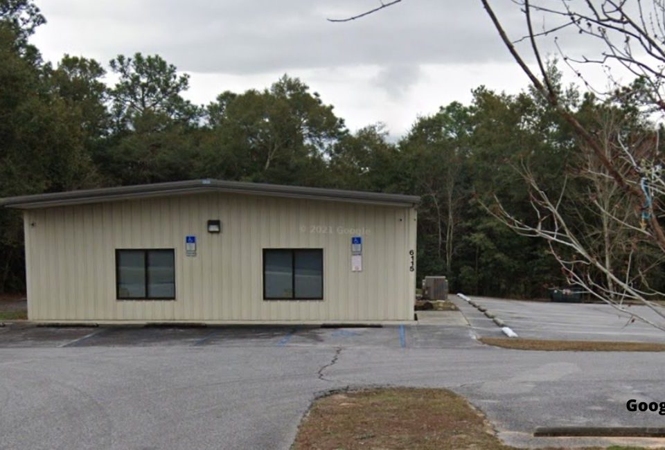 Pensacola abortion clinic ordered to close after three women severely injured