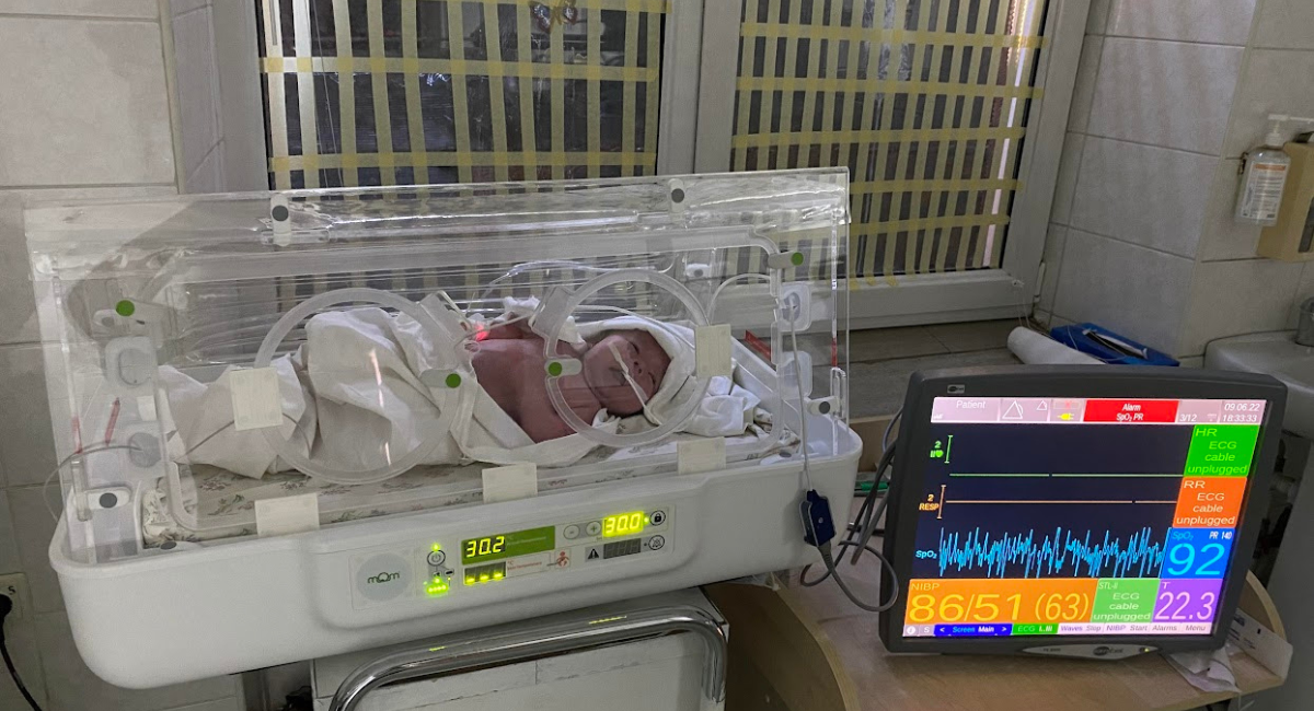 UK inventor’s inflatable incubators are saving preemies in Ukraine